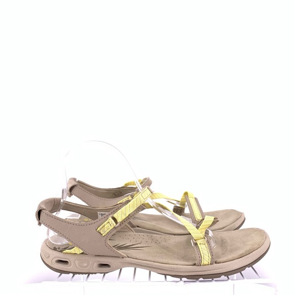 columbia sandals near me